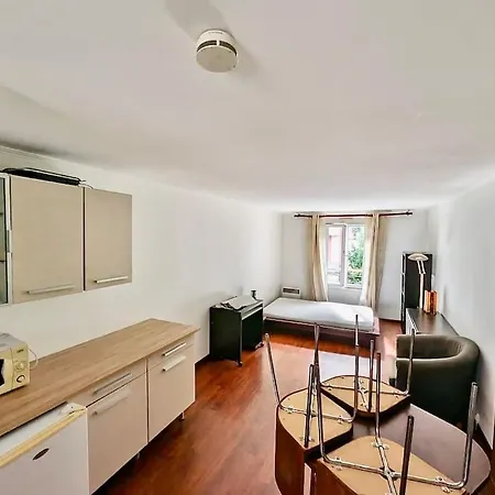 Spacieux - Calme & Equipe Avec Wifi Apartment